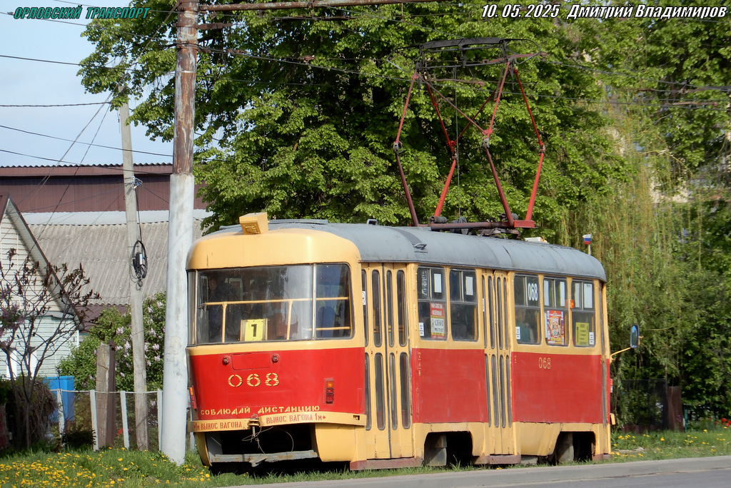 068 068