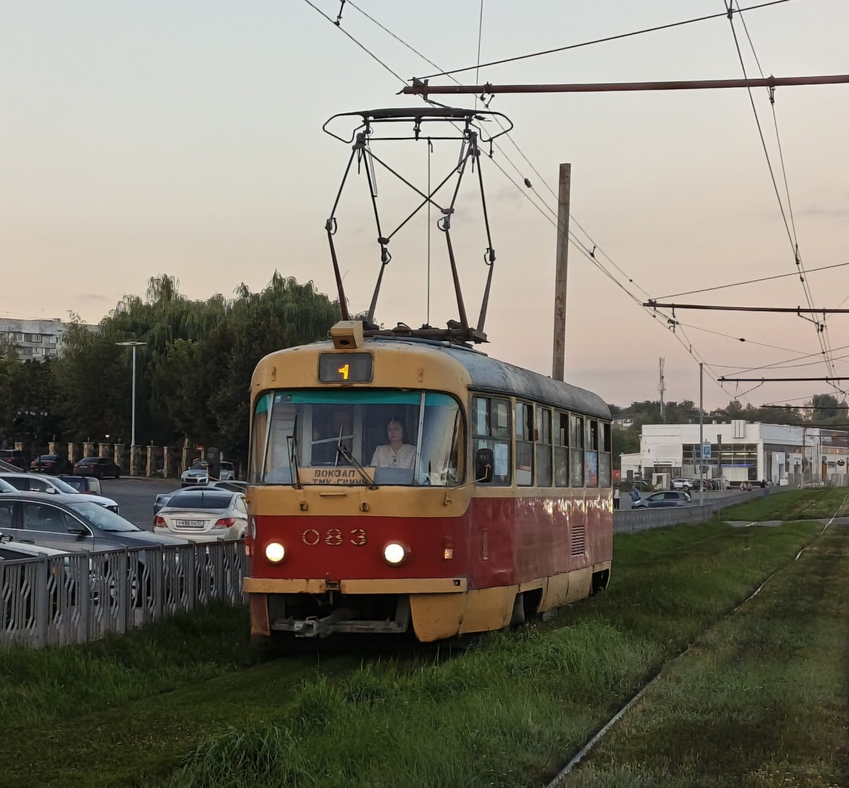 083 083
